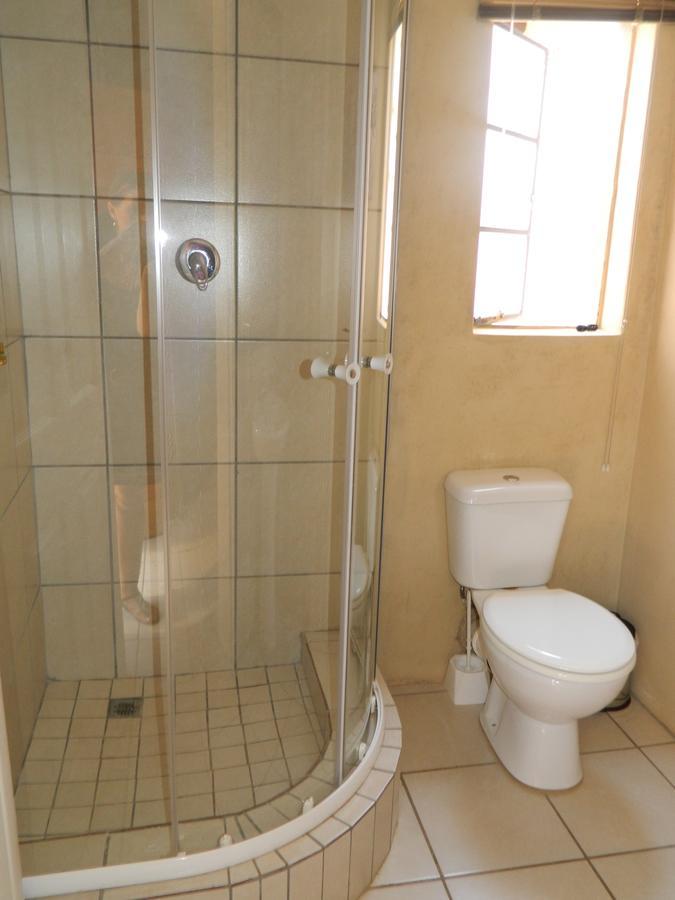 Guest House Gabby เคลิร์กสดอร์ป ภายนอก รูปภาพ